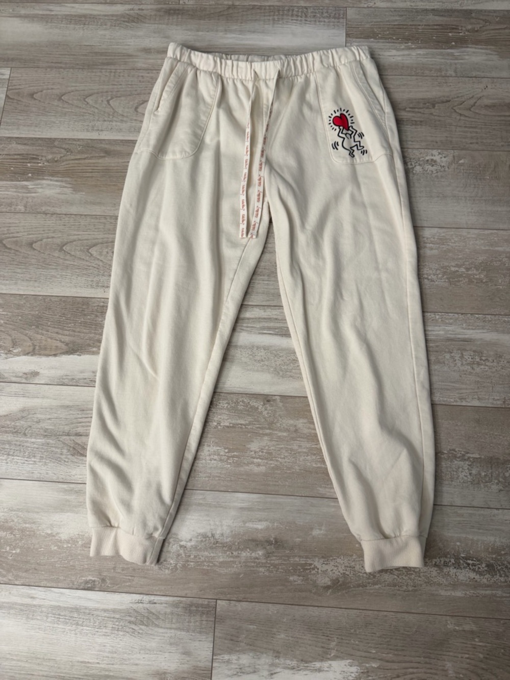 Keith Haring LOVE Cream Sweatshirt Jogger Set M EUC Lounge Co-Ord - Picture 4 of 10